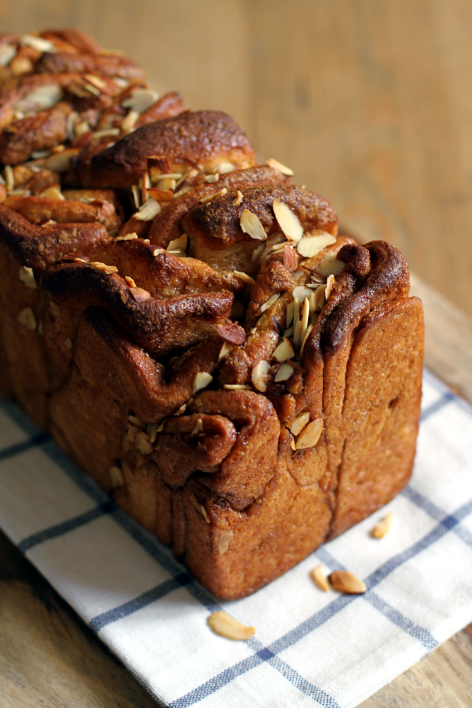 Brown Sugar Pull-Apart Bread_close