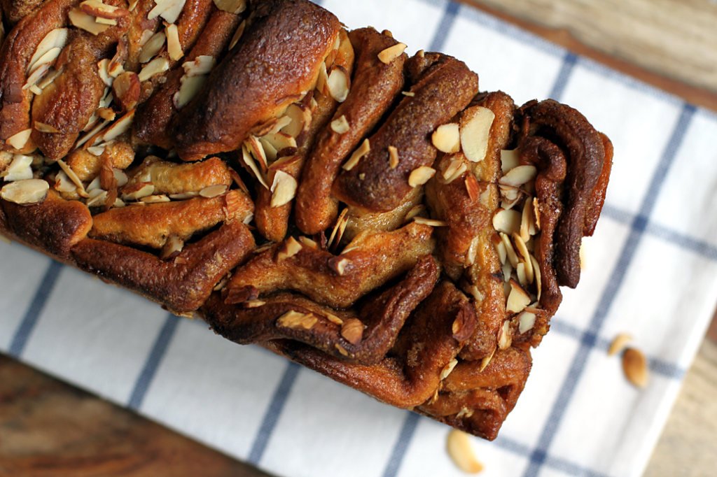 Brown Sugar Pull-Apart Bread_top