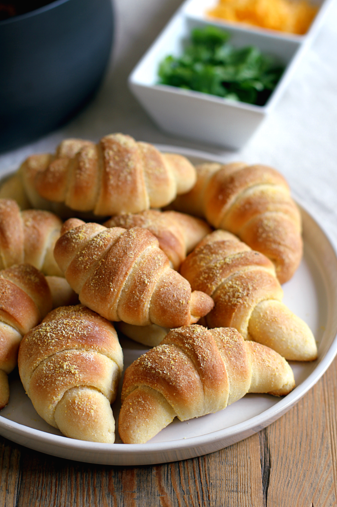 Cornmeal Crescent Rolls_vertical