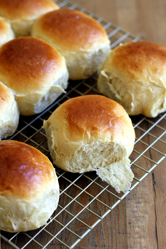 Sweet Hawaiian Rolls_apart