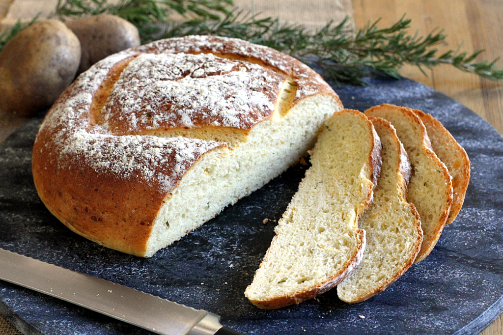 Potato Bread with Rosemary and Cheddar_sliced