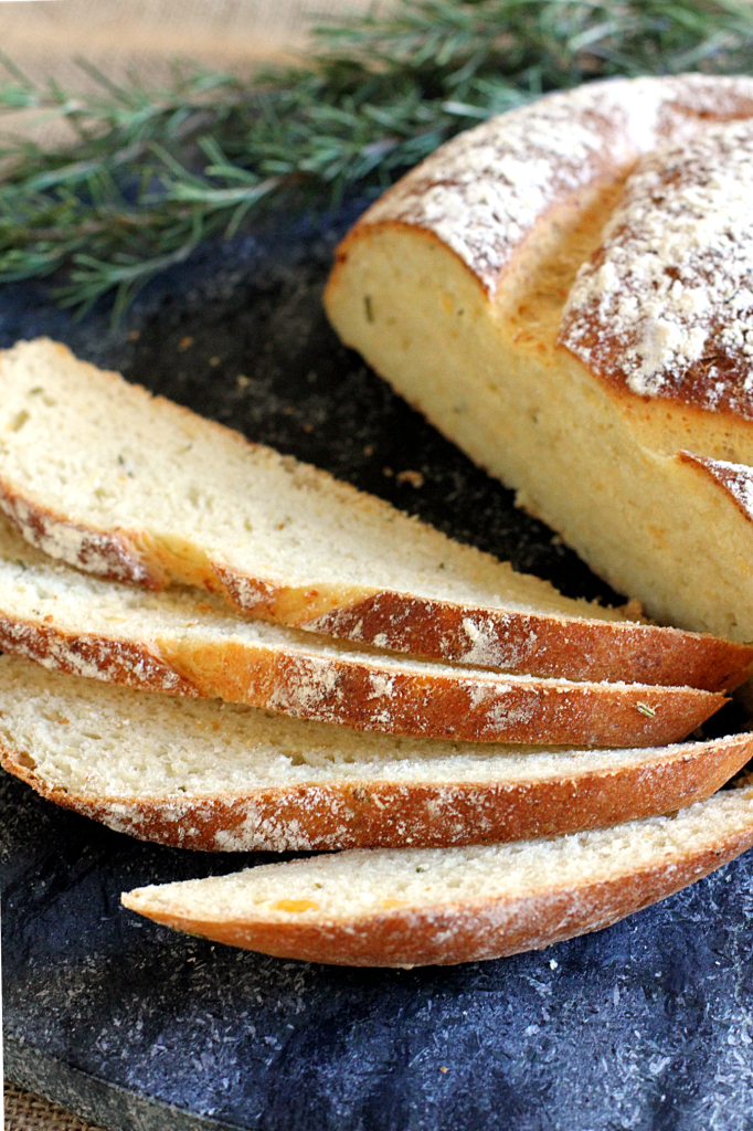 Potato Bread with Rosemary and Cheddar_sliced_close
