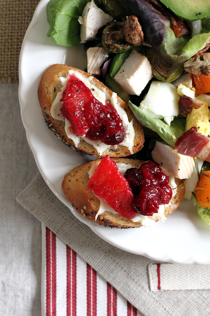 Cranberry Sauce and Brie Crostini_Close