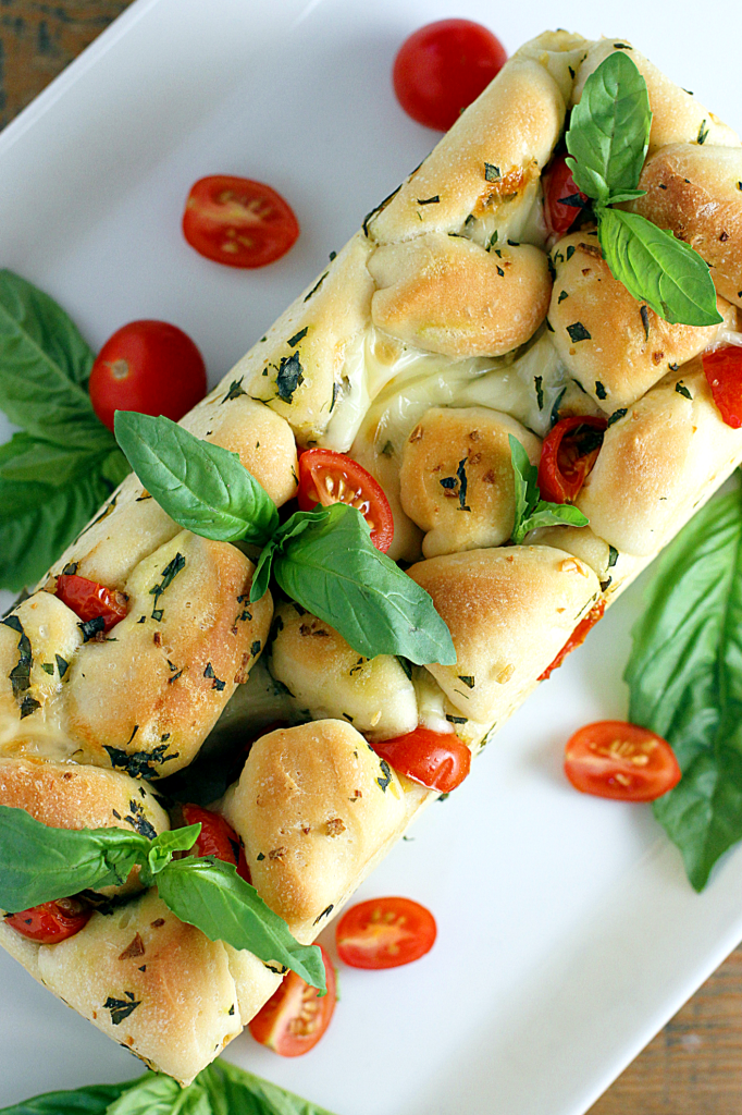 Caprese Pull-Apart Bread_top