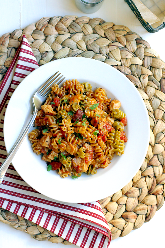 One-Pot Pasta with Chicken, Bacon and BBQ Sauce