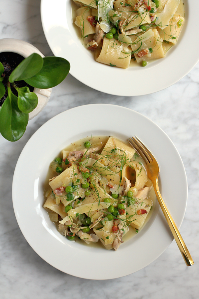 Image of pasta with chicken ragù, fennel and peas.