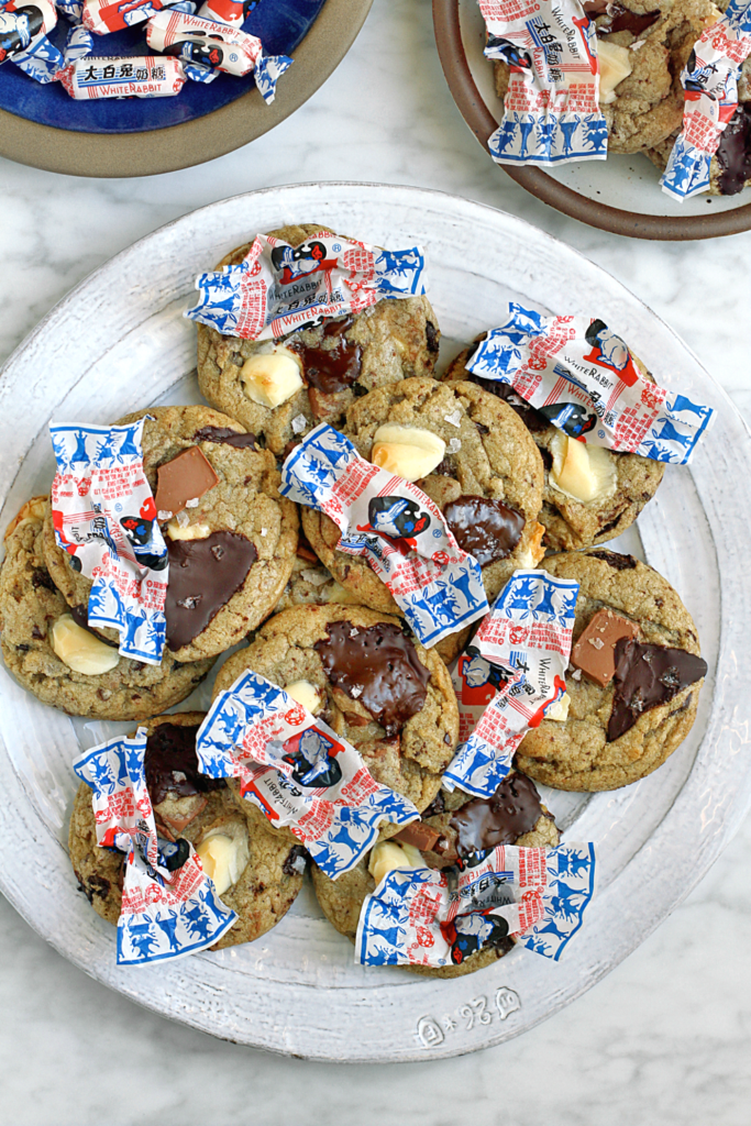 Image of White Rabbit and rye chocolate chips cookies.
