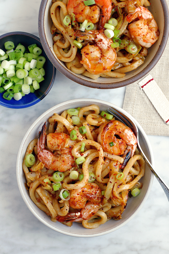 Image of garlic shrimp udon noodles.